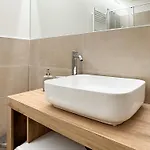 Appartement Hostdomus - Royal Pinamare