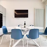 Hostdomus - Royal Pinamare Appartement