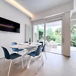 Appartement Hostdomus - Royal Pinamare *