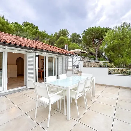 Hostdomus - Royal Pinamare