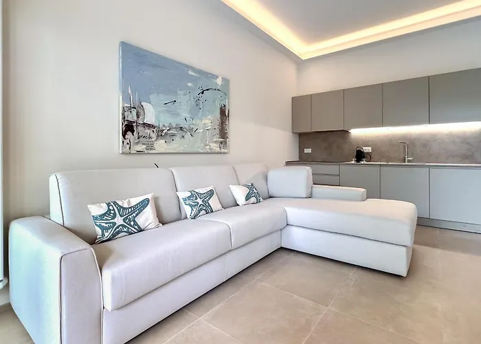 Hostdomus - Royal Pinamare شقة *